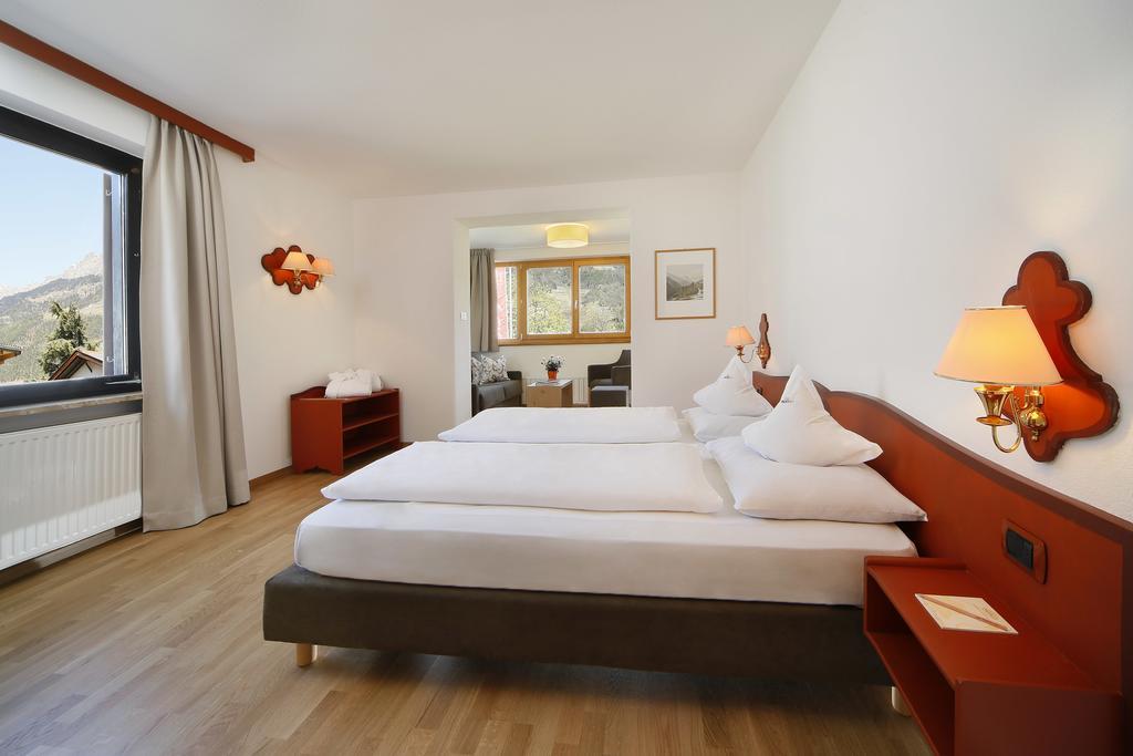 Parkhotel Tirolerhof Лагундо Екстериор снимка
