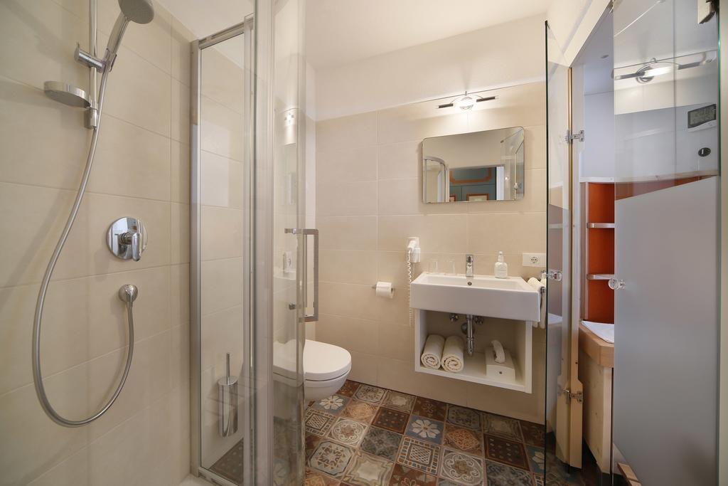 Parkhotel Tirolerhof Лагундо Екстериор снимка