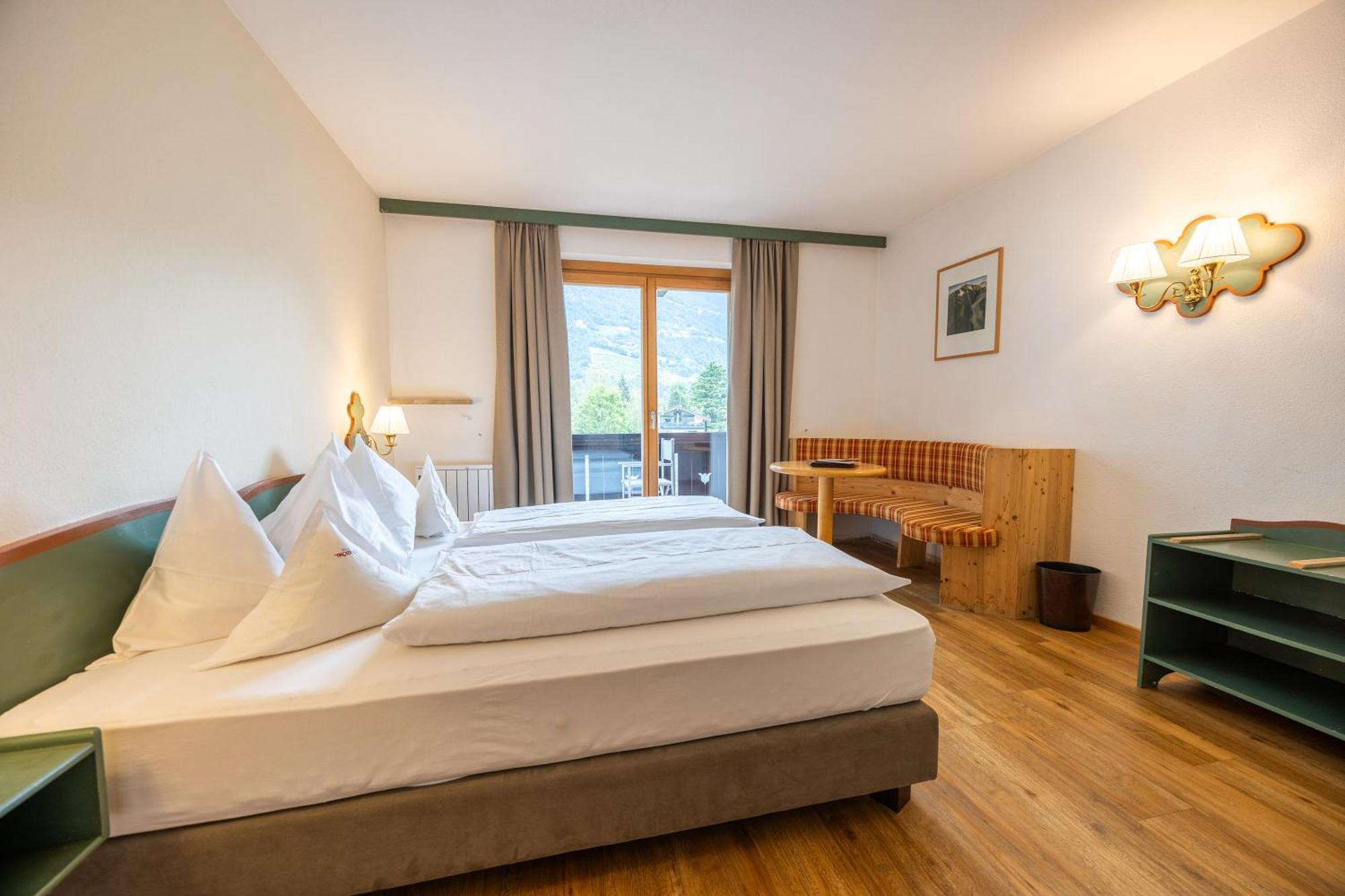 Parkhotel Tirolerhof Лагундо Екстериор снимка
