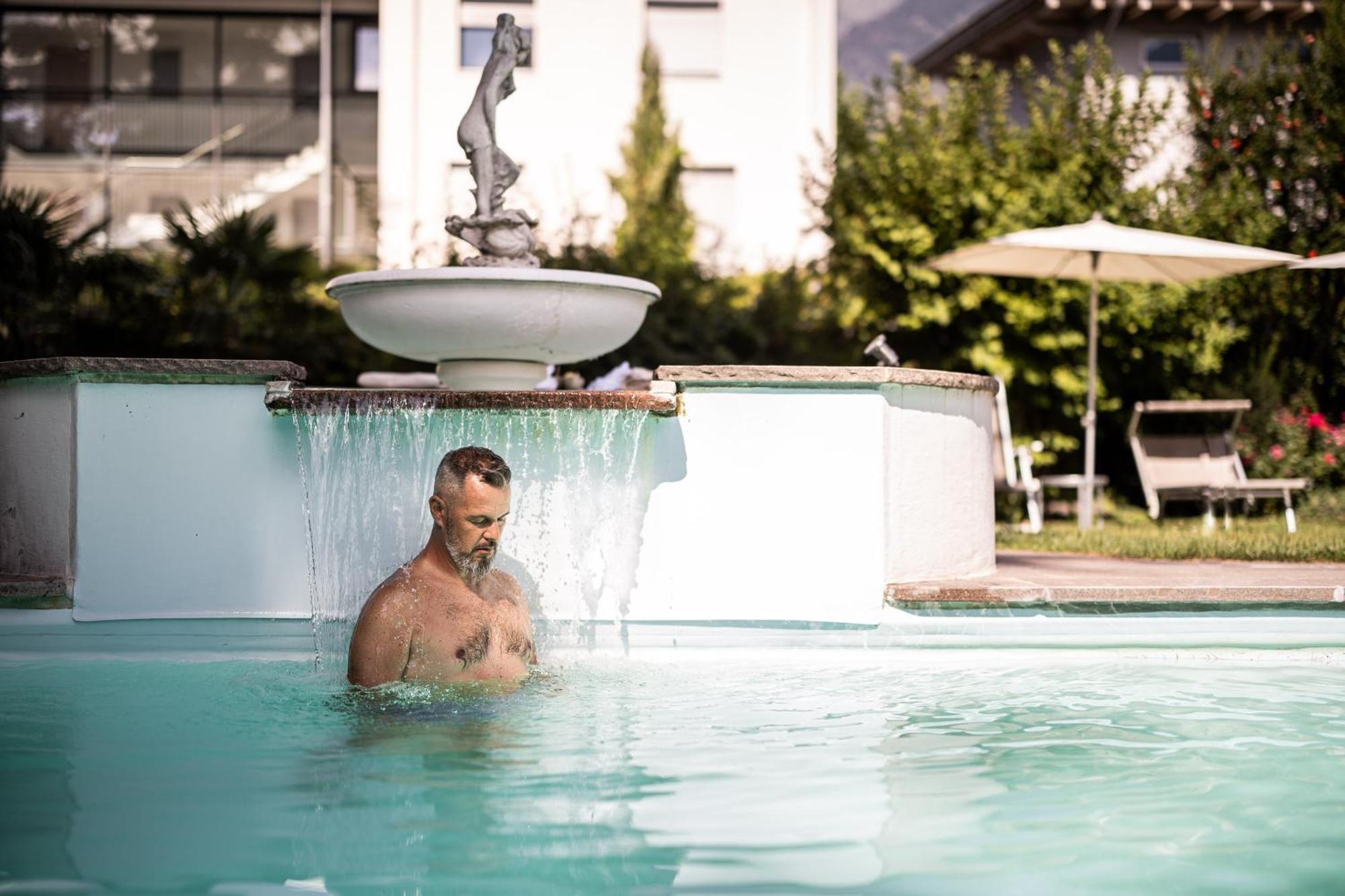 Parkhotel Tirolerhof Лагундо Екстериор снимка