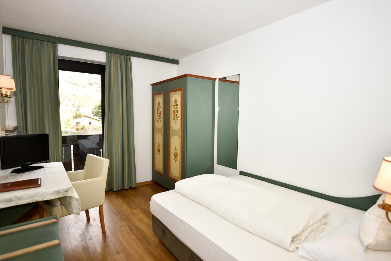 Parkhotel Tirolerhof Лагундо Екстериор снимка